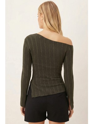 Armonika Kadın Haki Asimetrik Yaka Yandan Yırtmaçlı Bluz ARM-26K001066