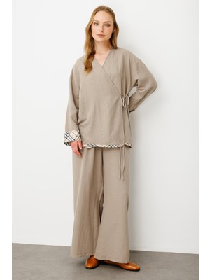 Micca Kimono Kapama Özel Desen Detaylı Pantalon Kombinli Takım-Vizon