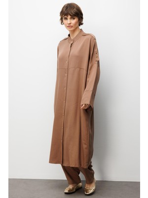 Micca %100 Doğal LyoCELL ile Dökümlü Soft Hissiyat Rahat Kalıp Apolet ve Özel Düğme Detaylı Maxi Tunik-Kahve