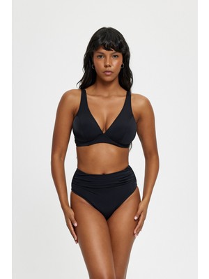 Lourenkadın Siyah Telli Toparlayıcı Bikini Takımı – Geniş Üçgen Üst & Yüksek Bel Alt