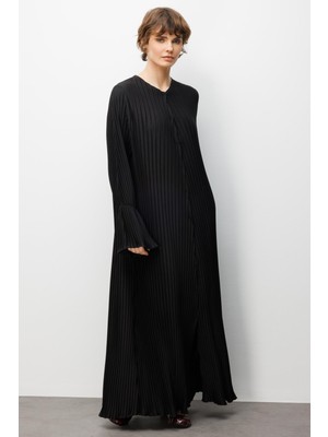 Micca %100 Sentetik Dökümlü Komple Piliseli Önde Çıtçıt Kapamalı Ferace-Siyah