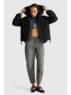 United Colors Of Benetton Siyah Kadın / Kız Kdn_kuş Tüyü Kapüşonlu Fermuarlı Kolu Lastikli Şişme Mont Model Kodu: ( 22T6DN086100)