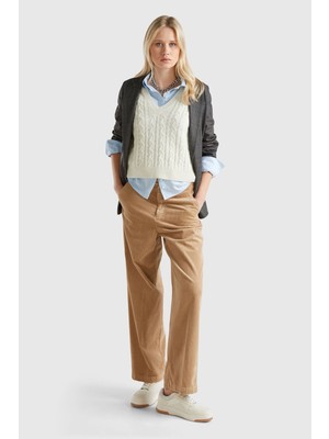 United Colors Of Benetton Kahverengi Kadın / Kız Bn_pamuk Karışımlı Arkası Lastikli Cepli Geniş Paça Kadife Pantolon Model Kodu: ( 4HA2DF07IKAHVERENGI)