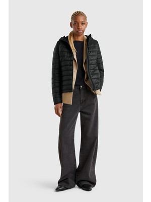 United Colors Of Benetton Siyah Kadın / Kız Kdn_polyester Dolgulu Feramuarlı Kapüşonlu Slim Fit Puffer Mont Model Kodu: ( 2TWDDN07O100)