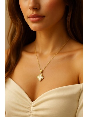 Kokoş Çift Yönlü Kolye Önü Beyaz Arkası Siyah Sf Zincir Kolye