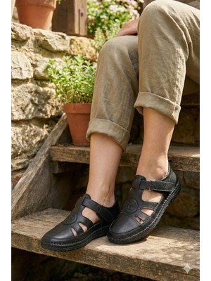 Pepita Z520 Esnek Yumuşak Cırtlı Hakiki Deri Kadın Ayakkabı