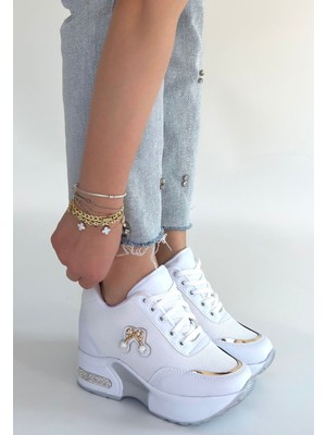 Alfaze Simli Ortopedik Topuk Dikenine Karşı Özel Üretim Bağcıklı Spor Ayakkabı Beyaz Topuk Boyu 7 cm