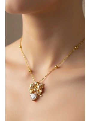 Kokoş Altın Renk Fiyonk Beyaz Kalp Model Top Zincir Çelik Kolye