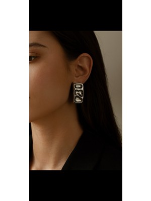 Kokoş Şık ve Modern Çelik Küpe Gümüş Renk