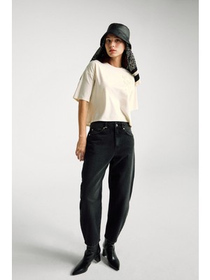 United Colors Of Benetton Ekru Kadın / Kız Kdn_koton Karışımlı Çiçek Aplikeli T-Shirt Model Kodu: ( 343WD10BJ0R2)