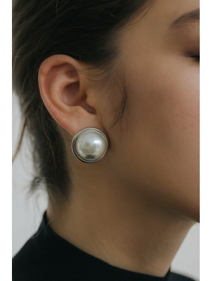 Kokoş Küpe Yuvarlak Inci Detay