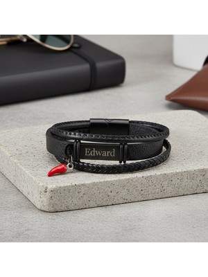 Vaoov Kişiye Özel Isimli Şans Biberi Siyah Deri Bileklik