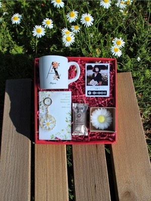 Özbience Özel Kişiye Özel Marmor Papatya Hediye Seti