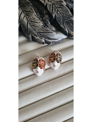 Pirinç Maske Modelli Kadın Küpe