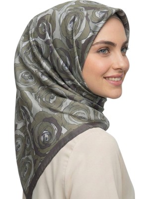 Scarfella Dijital Soft Eşarp Kırışmaz Kaymaz Ütü Istemez Tok Duruşlu Desenli Başörtüsü SRP725