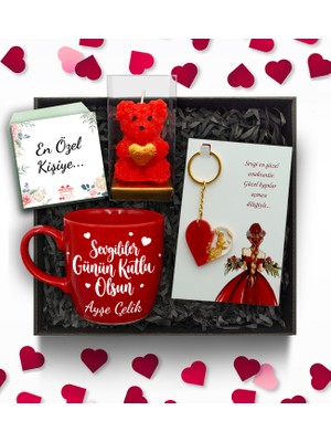 As Gift Sevgililer Günü Temalı Kişiye Özel Kırmızı Kupa & Ayıcık Mum & Kalpli Kırmızı Anahtarlık Hediye Seti