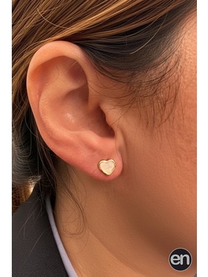 En Gümüş Sedefli Altın Kaplama Minimal Kalp Küpe