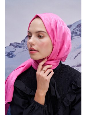 Carell Yazı Desen Jakar Italyan Ipekli Şal Koyu Pembe