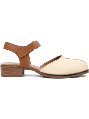 Celal Gültekin Kadın Bej Cırtlı Deri Sandalet