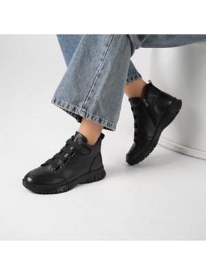 Ametist Vanda Siyah Deri Kadın Bot – Fermuarlı, Kauçuk Hafif Kaymaz Esnek Taban