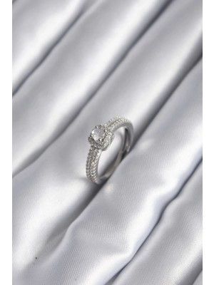 Clariss Üreticiniz Pirinç Gümüş Renk Zirkon Taşlı Kadın Yüzük 481348