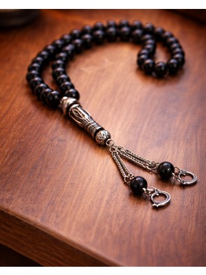 Sufi Tesbih Esans Ve Hediyelik 8mm Siyah Oniks Doğal Taş Tesbih - Özel Tasarım Metal Imame ve Lastik Misina Dizim (Hediyelik Kutu Ile)