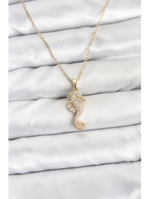 VeraGlobe Buğz 316L Çelik Zincir Gold Renk Deniz Atı Model Zirkon Taşlı Kadın Kolye