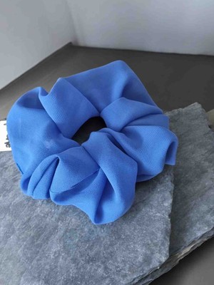 Pirene Arts Azzura Scrunchie – Floresan Mavi Şifon Saç Tokası