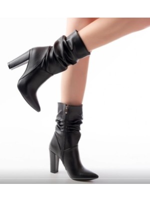 Cash Dukkan VRT-4815 Siyah Yüksek Kalın Topuklu Körüklü Fermuarlı Kadın Bot