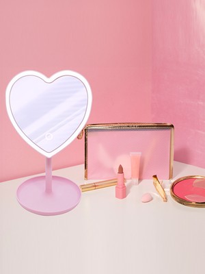 PremiumPort Parlak Kalp LED Ayna, Şık ve Işlevsel Dekorasyon Parçası