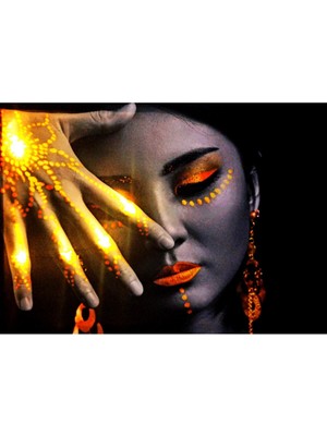 PremiumPort Kanvas Tablo 65X45 Cm, Ledli Işıklı Gece Lambası, Hintli Kadın Dekoru