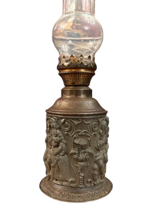 TT Fransız Zin Üzeri Işlemeli Gaz Lambası 44 cm Yüksekliğinde