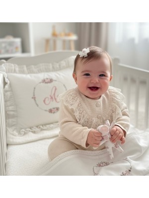 Florije Baby Somon Geniş Dantel Detaylı Kız Bebek Tulumu