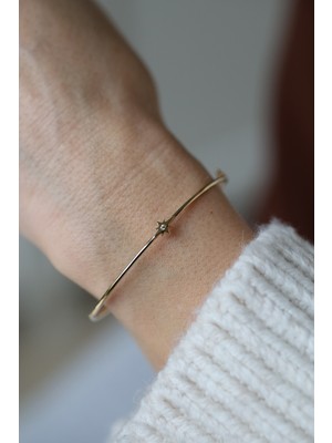 14 Ayar Altın Kutup Yıldızı Ortası Taşlı Ince Zarif Kelepçe KLP54918