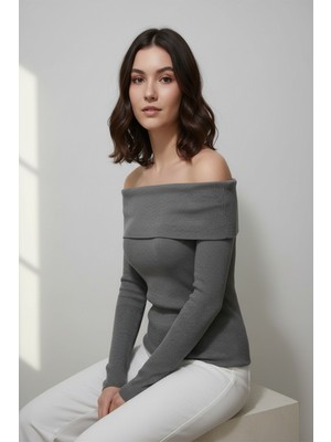 Evolaria Kadın Madonna Yaka Şardonlu Gri Bluz