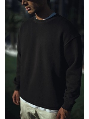 Kışlık Bisiklet Yaka Üç Iplik Basic Sweatshirt - Siyah