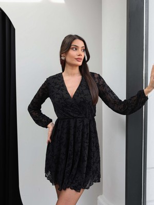 Esra Helvacı Kruvaze Yaka Çiçek Desen Tül Elbise