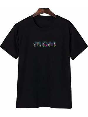 Anneler Gününe Özel Tasarım Mom Çiçek Baskılı T-Shirt - Siyah