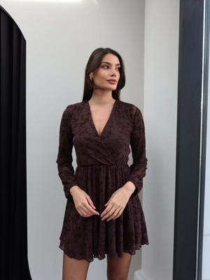 Esra Helvacı Kruvaze Yaka Çiçek Desen Tül Elbise