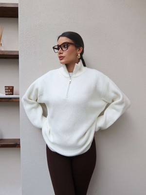 Esra Helvacı Dik Yaka Fermuar Detay Triko Kazak