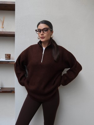 Esra Helvacı Dik Yaka Fermuar Detay Triko Kazak