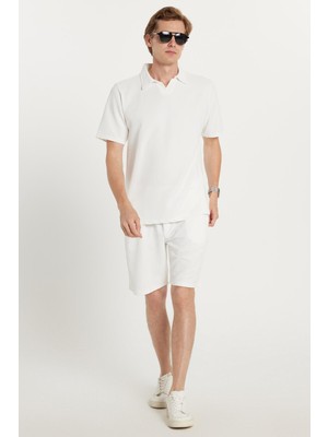 Tudors Erkek Standart Fit Normal Kesim Pamuklu Polo Yaka Beli Bağcıklı Beyaz Şort Takım
