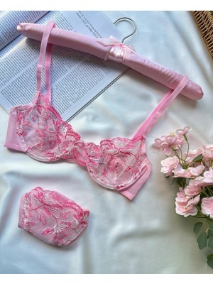 Freya Toz Pembe Çiçek Desenli Balenli Tanga Model Iç Çamaşırı Takımı