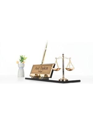 Hakim, Savcı, Avukat, Arabulucu, Smmm, Zabıt Katibi, Hediyesi Cam Krom Kalemli Terazili Masa Isimlik