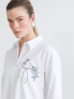 LC Waikiki Mavi Çizgili Kadın Poplin Gömlek  (S6)