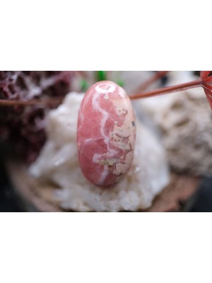 Aries 25.00CT 28.1X15.6MM Oval Natural Rhodokrosite