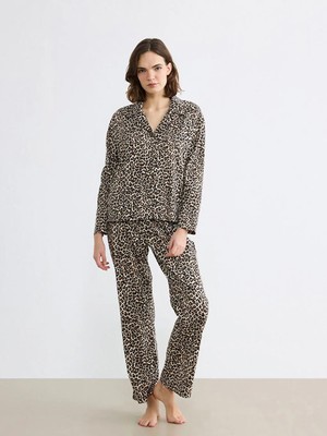 LC Waikiki Gömlek Yaka Leopar Desenli Kadın Pijama Takımı  (S6)