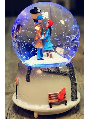 Normadia En Büyük Boy Püskürtmeli Kar Küresi Müzikli Işıklı Hediye