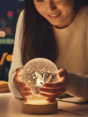 Normadia Küçük Prens Temalı Ahşap Altlıklı USB LED Kristal Cam Gece Lambası