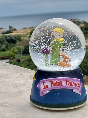 Normadia Işıklı ve Müzikli Orta Boy Kar Küresi, Şirin ve Sıcak Atmosfer Hissiyatı